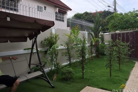Casa de 4 dormitorios en Pattaya, Tailandia № 21364 - foto 16
