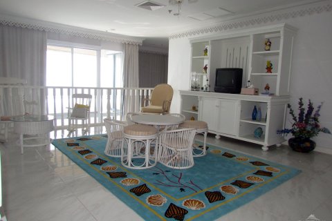 Condominio de 6 dormitorios en Pattaya, Tailandia № 20203 - foto 21