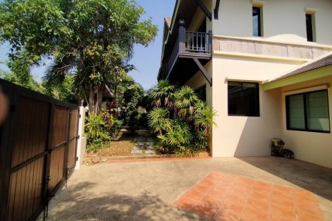 Casa de 3 dormitorios en Pattaya, Tailandia № 21813 - foto 18