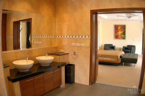 Casa de 5 dormitorios en Pattaya, Tailandia № 23316 - foto 12