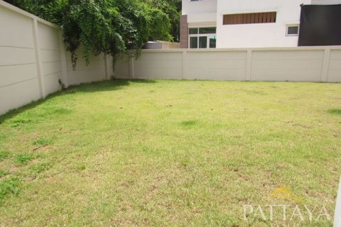 Casa de 4 dormitorios en Pattaya, Tailandia № 21101 - foto 4