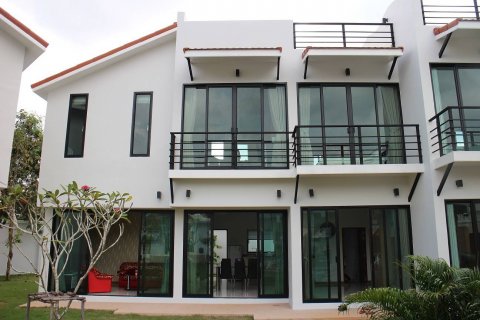 Casa de 2 dormitorios en Pattaya, Tailandia № 21971 - foto 15