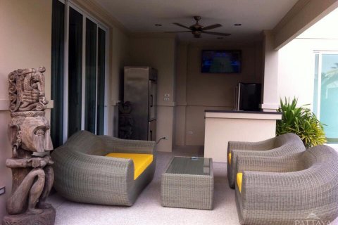 Casa de 3 dormitorios en Pattaya, Tailandia № 21569 - foto 2