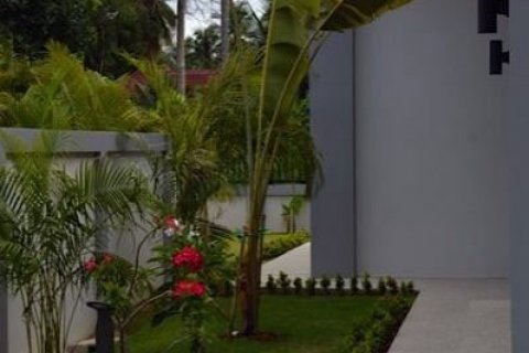 Casa de 3 dormitorios en Pattaya, Tailandia № 24451 - foto 30