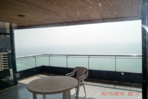 Condominio de 3 dormitorios en Pattaya, Tailandia № 24030 - foto 8