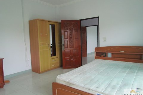 Casa de 4 dormitorios en Pattaya, Tailandia № 20878 - foto 30