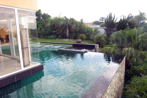 Casa de 5 dormitorios en Pattaya, Tailandia № 20120 - foto 6