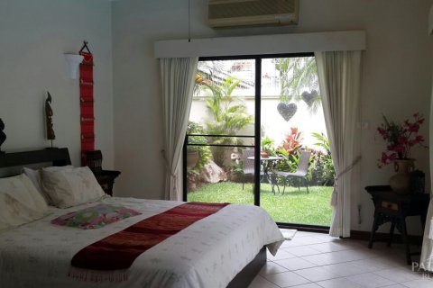 Casa de 2 dormitorios en Jomtien Beach, Pattaya, Tailandia № 24239 - foto 14