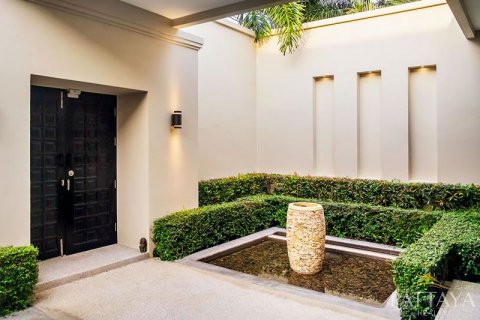 Casa de 8 dormitorios en Pattaya, Tailandia № 21529 - foto 8