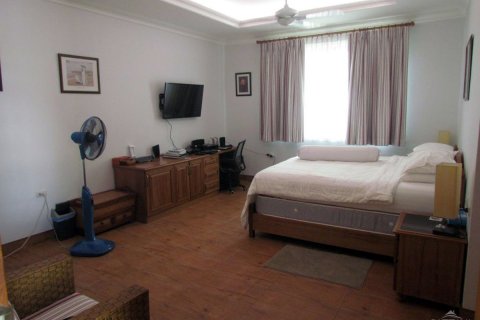 Casa de 4 dormitorios en Pattaya, Tailandia № 20514 - foto 28
