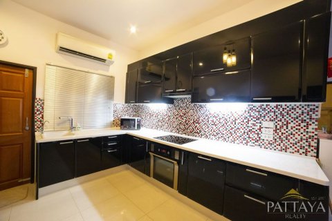 Casa de 3 dormitorios en Pattaya, Tailandia № 21306 - foto 22