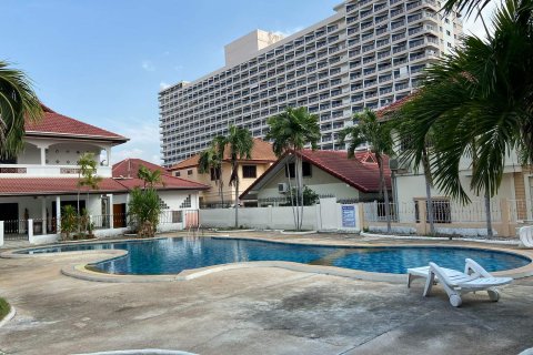 Casa de 3 dormitorios en Jomtien Beach, Pattaya, Tailandia № 21938 - foto 23