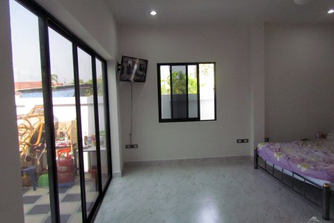 Casa de 3 dormitorios en Pattaya, Tailandia № 24099 - foto 17