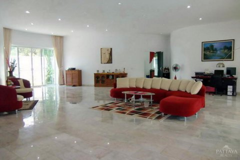 Casa de 5 dormitorios en Pattaya, Tailandia № 23095 - foto 8