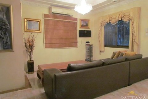 Casa de 4 dormitorios en Pattaya, Tailandia № 21626 - foto 13