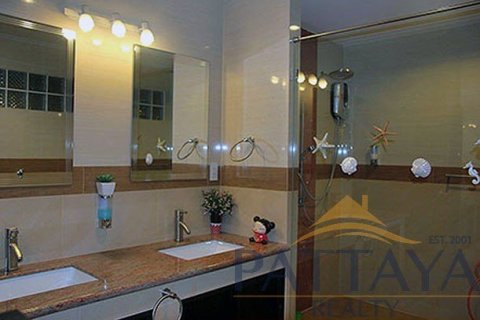 Casa de 4 dormitorios en Pattaya, Tailandia № 21207 - foto 12
