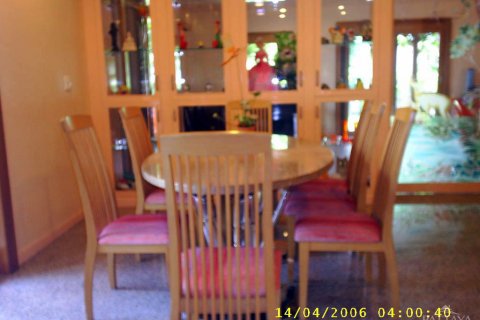 Casa de 4 dormitorios en Pattaya, Tailandia № 22734 - foto 14