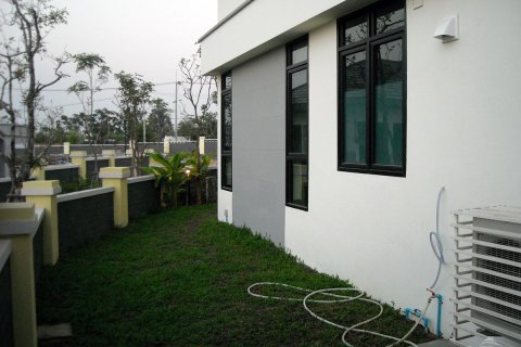 Casa de 4 dormitorios en Pattaya, Tailandia № 23581 - foto 19