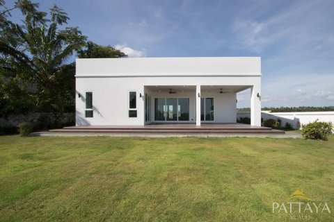Casa de 2 dormitorios en Pattaya, Tailandia № 21647 - foto 27