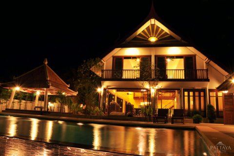Casa de 4 dormitorios en Pattaya, Tailandia № 23448 - foto 9