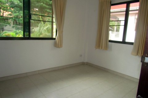Casa de 3 dormitorios en Jomtien Beach, Pattaya, Tailandia № 20742 - foto 20