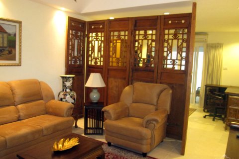 Casa de 3 dormitorios en Pattaya, Tailandia № 22996 - foto 6