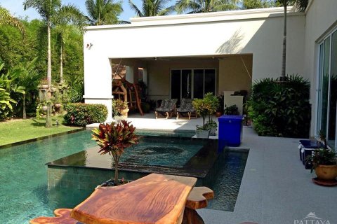 Casa de 3 dormitorios en Pattaya, Tailandia № 24103 - foto 10