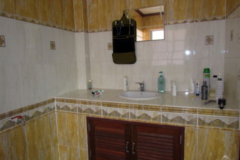 Casa de 3 dormitorios en Pattaya, Tailandia № 23491 - foto 21