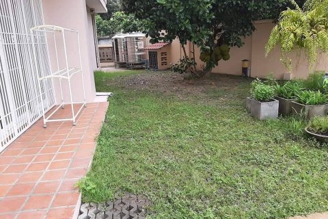 Casa de 3 dormitorios en Pattaya, Tailandia № 22196 - foto 15