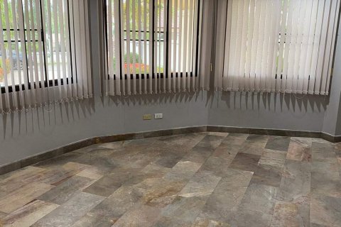 Casa de 3 dormitorios en Pattaya, Tailandia № 23690 - foto 4