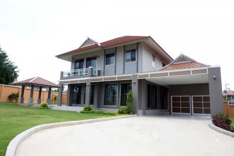 Casa de 4 dormitorios en Pattaya, Tailandia № 20799 - foto 2
