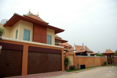 Casa de 3 dormitorios en Pattaya, Tailandia № 24344 - foto 8