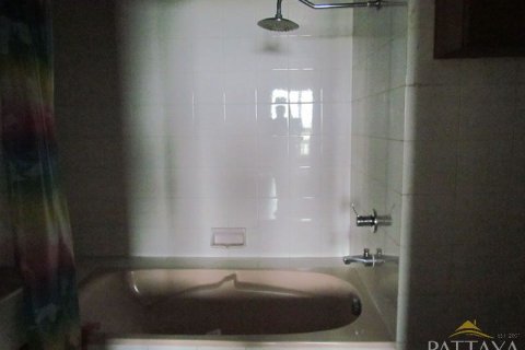 Condominio de 2 dormitorios en Jomtien Beach, Pattaya, Tailandia № 21615 - foto 28