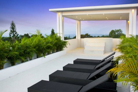 Casa de 5 dormitorios en Pattaya, Tailandia № 22157 - foto 11