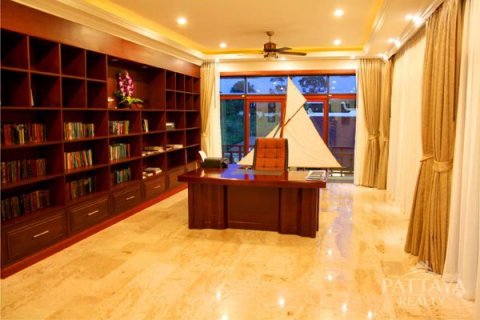 Casa de 5 dormitorios en Pattaya, Tailandia № 23657 - foto 10