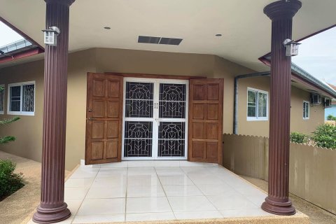 Casa de 3 dormitorios en Pattaya, Tailandia № 22199 - foto 8