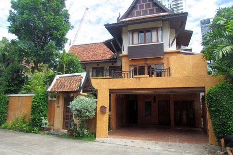 Casa de 4 dormitorios en Jomtien Beach, Pattaya, Tailandia № 20711 - foto 2