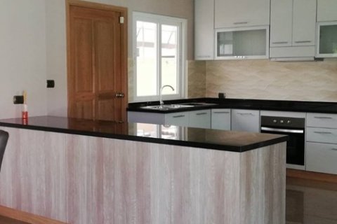 Casa de 3 dormitorios en Pattaya, Tailandia № 24144 - foto 4