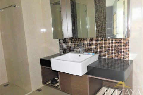 Condominio de 2 dormitorios en Pattaya, Tailandia № 21540 - foto 17