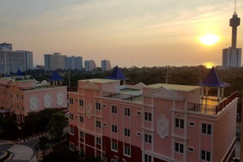 Condominio de 2 dormitorios en Jomtien Beach, Pattaya, Tailandia № 22151 - foto 8