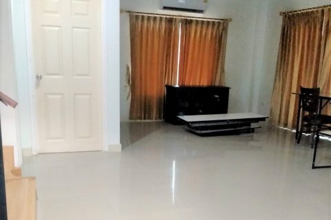 Casa de 3 dormitorios en Pattaya, Tailandia № 22376