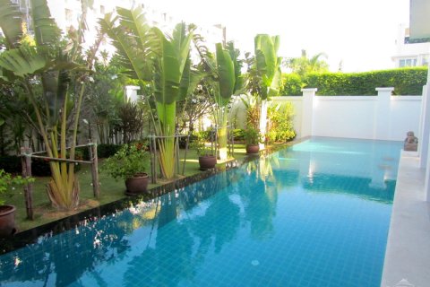 Casa de 4 dormitorios en Jomtien Beach, Pattaya, Tailandia № 20224 - foto 4