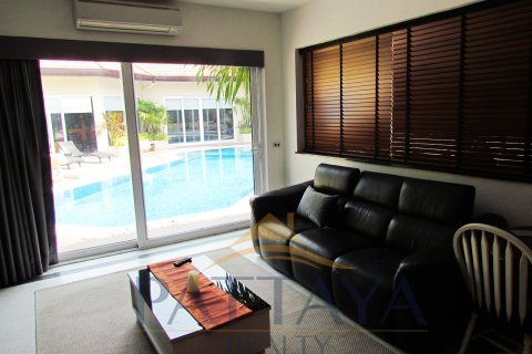 Casa de 4 dormitorios en Pattaya, Tailandia № 20876 - foto 3