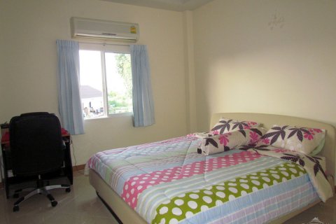 Casa de 3 dormitorios en Pattaya, Tailandia № 24227 - foto 19