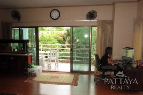 Condominio de 1 dormitorio en Jomtien Beach, Pattaya, Tailandia № 23767 - foto 2