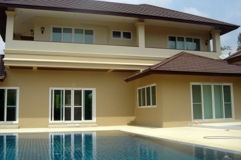 Casa de 4 dormitorios en Pattaya, Tailandia № 23283 - foto 12