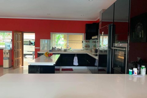 Casa de 3 dormitorios en Pattaya, Tailandia № 22199 - foto 5
