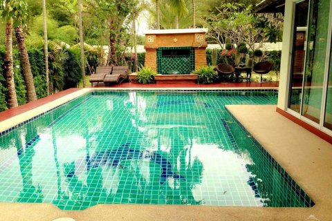 Casa de 3 dormitorios en Pattaya, Tailandia № 24250 - foto 17