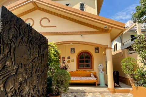 Casa de 4 dormitorios en Jomtien Beach, Pattaya, Tailandia № 22527 - foto 23