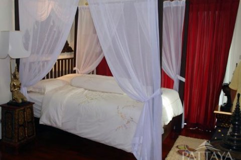 Casa de 3 dormitorios en Pattaya, Tailandia № 22595 - foto 4